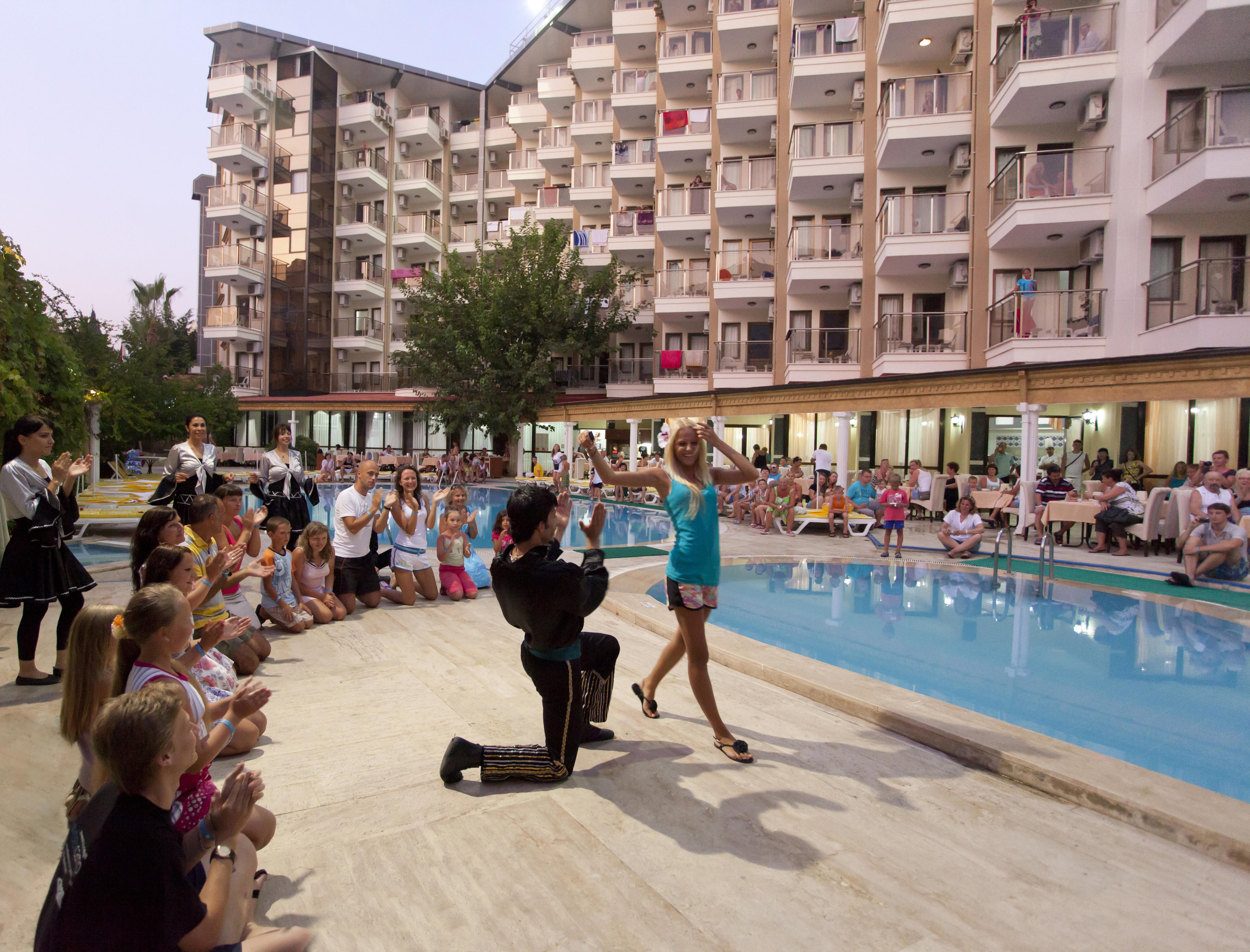 Monte Carlo Hotel Аланя Екстериор снимка