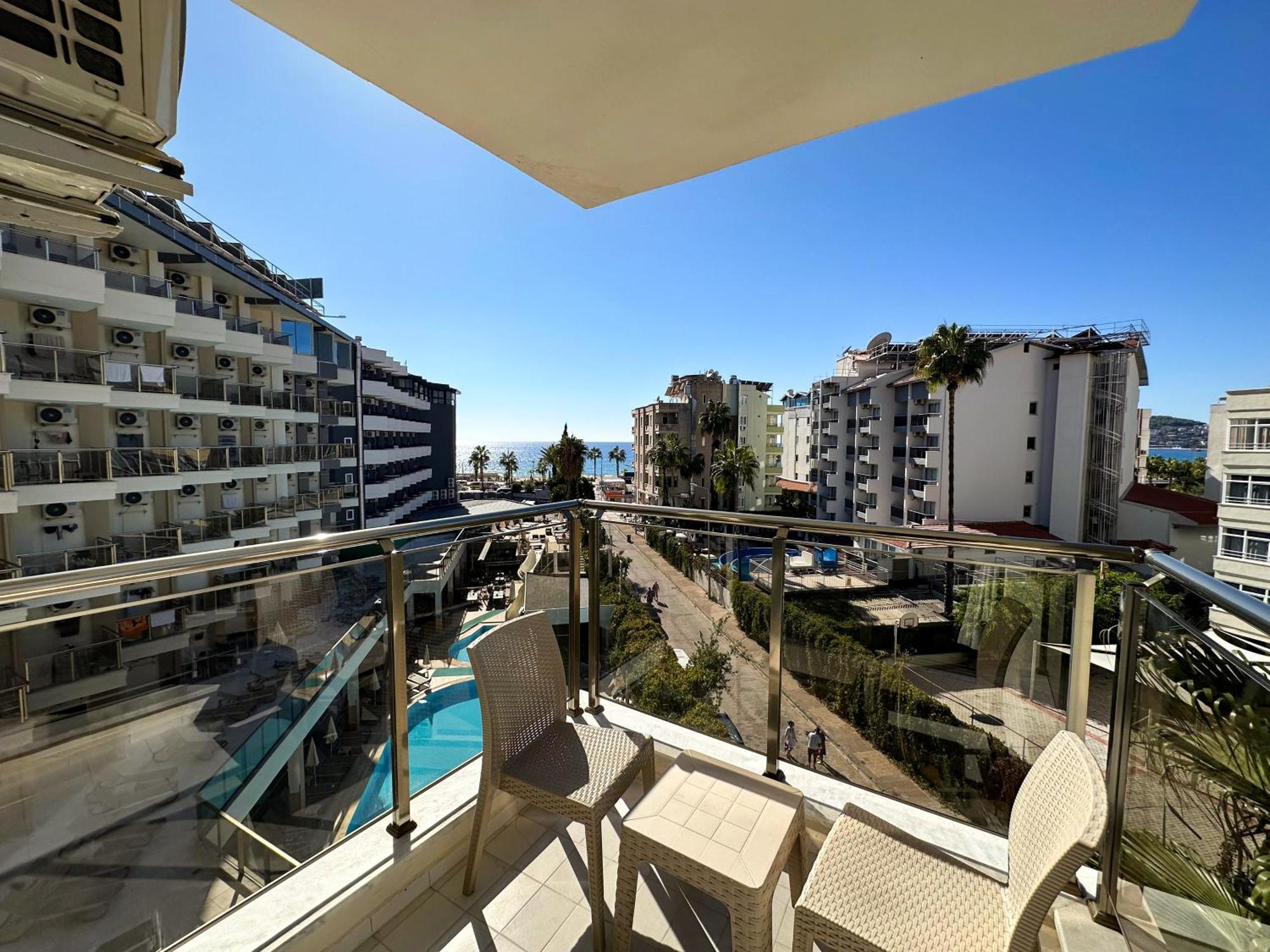 Monte Carlo Hotel Аланя Екстериор снимка